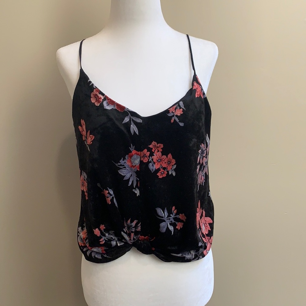 Lush Cute Flower Knot Tank!